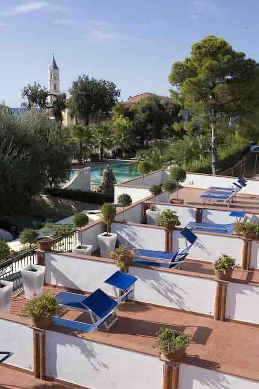 Hotel Ristorante Cavaliere Scario Exterior foto